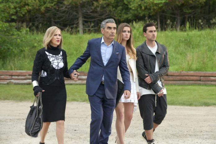 Catherine O'Hara, Eugene Levy, Annie Murphy, and Dan Levy in 